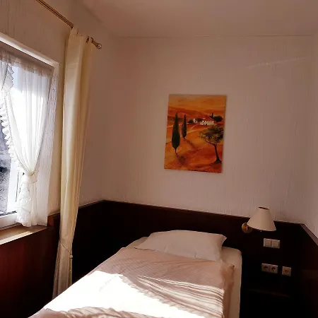 Restaurant Jaegerhof Szálloda 3*